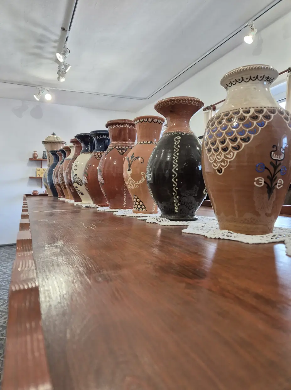 necel pottery studio 2